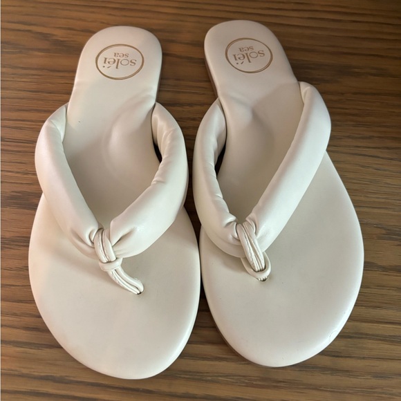 Soléi Sea Sandals - Picture 1 of 3